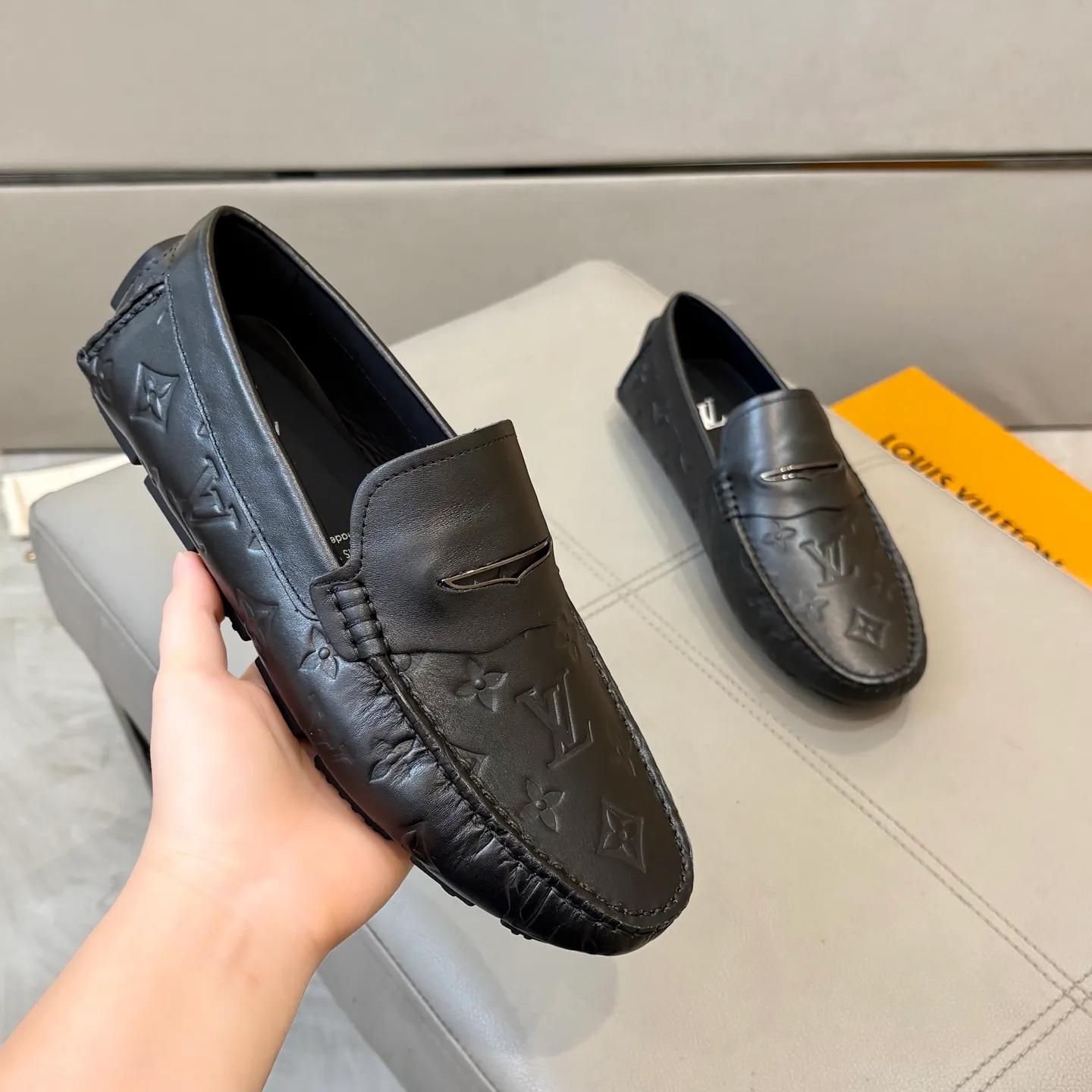 Factory price: 460💰LV men's beanie shoes 2025 official website synchronized <market top version> imported first layer litchi pattern/embossed ➕ black cowhide original packaging. Size 38-45
